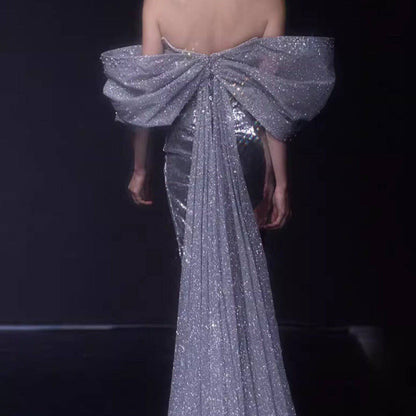 {{ product_title }} – Exklusive Damenmode für besondere Anlässe | HotFashionista.de