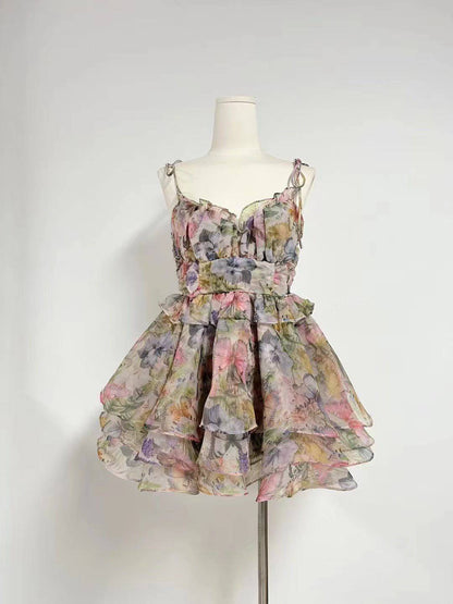 {{ product_title }} – Exklusive Damenmode für besondere Anlässe | HotFashionista.de