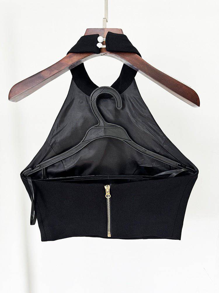 {{ product_title }} – Exklusive Damenmode für besondere Anlässe | HotFashionista.de