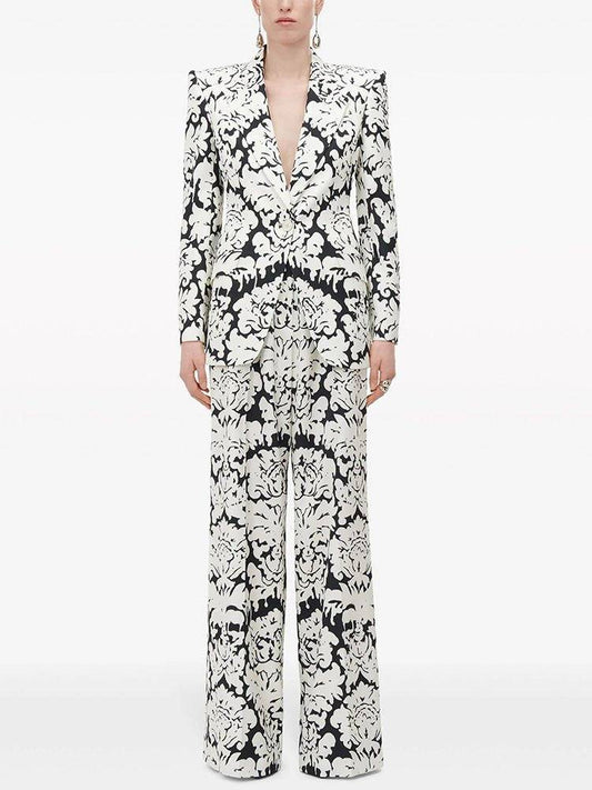 Produktbild von Elegantes Bandage-Maxikleid mit Diamanten – Bodenlang & Quadratkragen in S, erhältlich bei Hot Fashionista