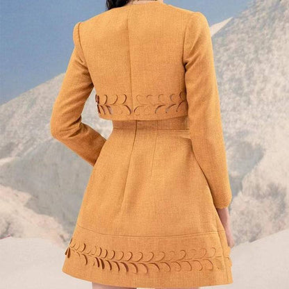 Elegantes Bandage-Maxikleid mit Diamanten – Bodenlang & Quadratkragen