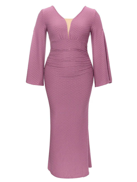 {{ product_title }} – Exklusive Damenmode für besondere Anlässe | HotFashionista.de