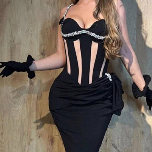 Produktbild von Elegantes Bandage-Maxikleid mit Diamanten – Bodenlang & Quadratkragen in S, erhältlich bei Hot Fashionista