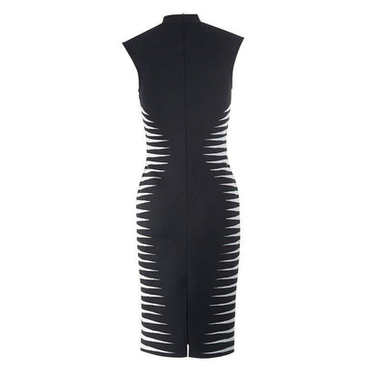 Elegantes Bandage-Maxikleid mit Diamanten – Bodenlang & Quadratkragen