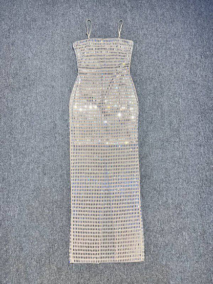 {{ product_title }} – Exklusive Damenmode für besondere Anlässe | HotFashionista.de
