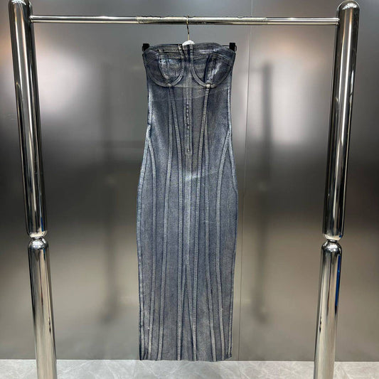 {{ product_title }} – Exklusive Damenmode für besondere Anlässe | HotFashionista.de