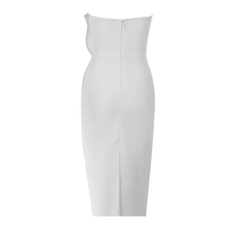 {{ product_title }} – Exklusive Damenmode für besondere Anlässe | HotFashionista.de