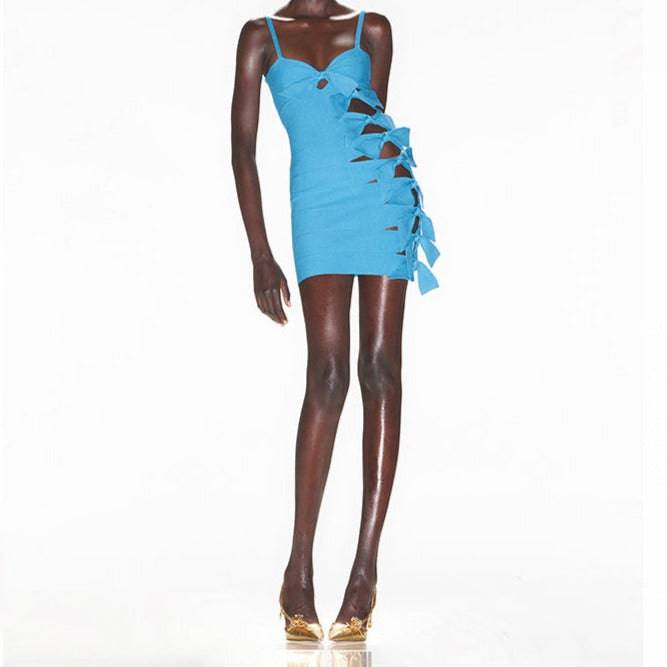 Produktbild von Elegantes Bandage-Maxikleid mit Diamanten – Bodenlang & Quadratkragen in S, erhältlich bei Hot Fashionista