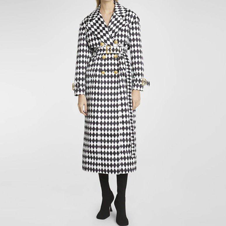 {{ product_title }} – Exklusive Damenmode für besondere Anlässe | HotFashionista.de