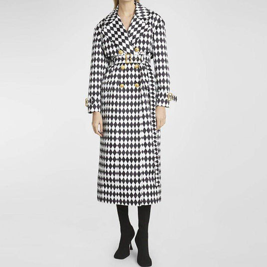 {{ product_title }} – Exklusive Damenmode für besondere Anlässe | HotFashionista.de
