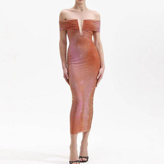 Produktbild von Elegantes Bandage-Maxikleid mit Diamanten – Bodenlang & Quadratkragen in s, erhältlich bei Hot Fashionista