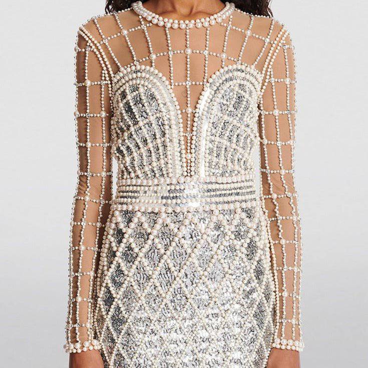 {{ product_title }} – Exklusive Damenmode für besondere Anlässe | HotFashionista.de