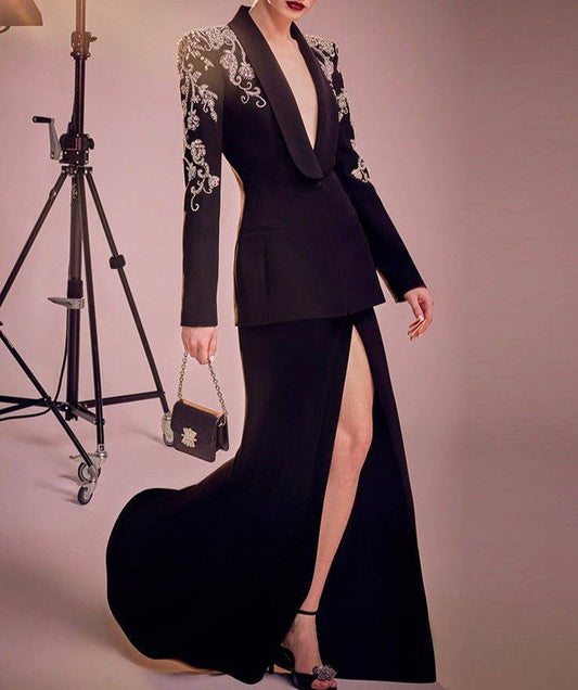 Produktbild von Elegantes Bandage-Maxikleid mit Diamanten – Bodenlang & Quadratkragen in s, erhältlich bei Hot Fashionista