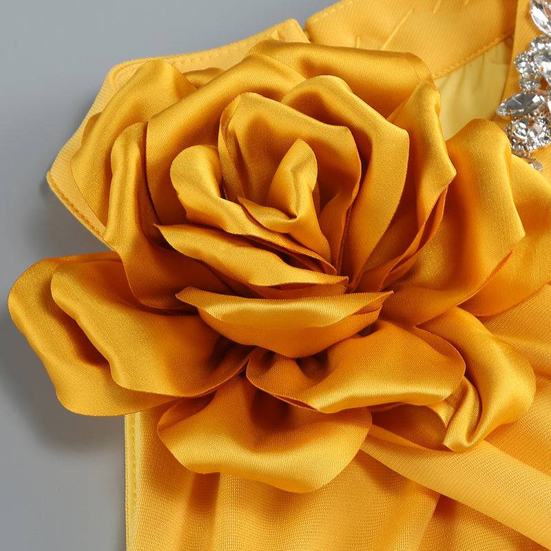 Elegantes Bandage-Maxikleid mit Diamanten – Bodenlang & Quadratkragen
