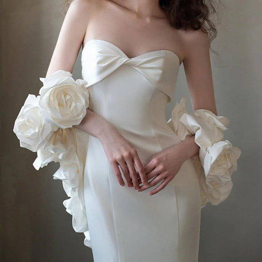 Produktbild von Elegantes Bandage-Maxikleid mit Diamanten – Bodenlang & Quadratkragen in S, erhältlich bei Hot Fashionista