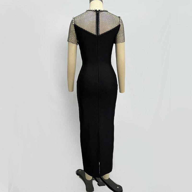 {{ product_title }} – Exklusive Damenmode für besondere Anlässe | HotFashionista.de