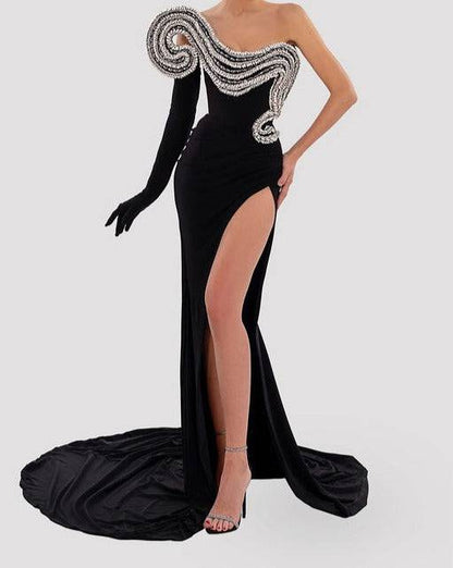 {{ product_title }} – Exklusive Damenmode für besondere Anlässe | HotFashionista.de
