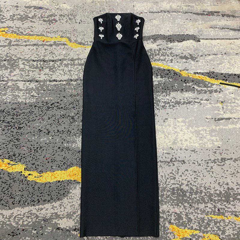 {{ product_title }} – Exklusive Damenmode für besondere Anlässe | HotFashionista.de