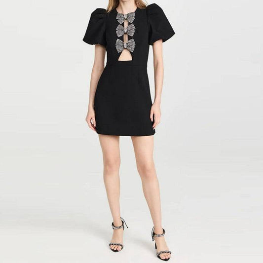 Produktbild von Elegantes Bandage-Maxikleid mit Diamanten – Bodenlang & Quadratkragen in S, erhältlich bei Hot Fashionista