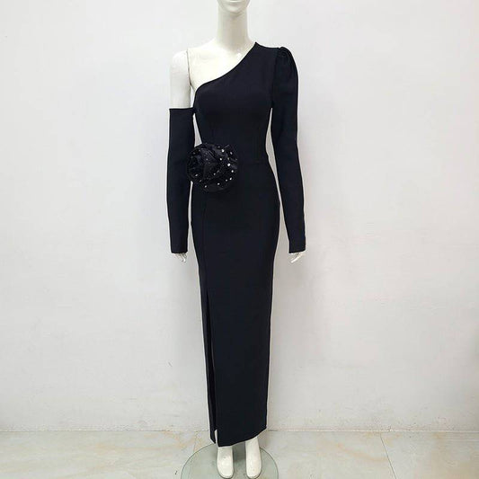 Produktbild von Elegantes Bandage-Maxikleid mit Diamanten – Bodenlang & Quadratkragen in S, erhältlich bei Hot Fashionista