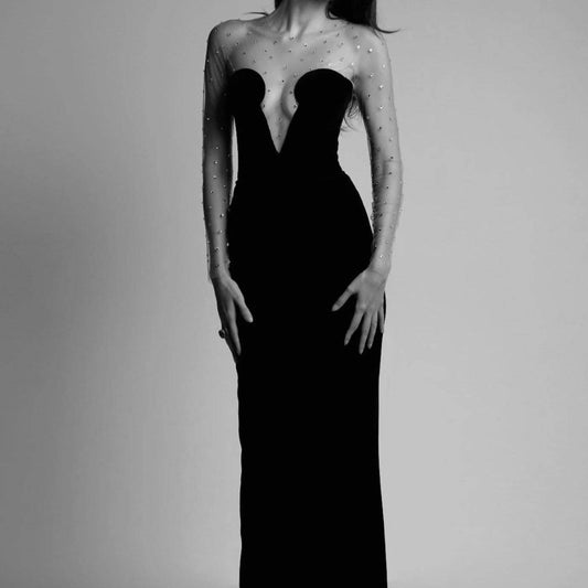 {{ product_title }} – Exklusive Damenmode für besondere Anlässe | HotFashionista.de