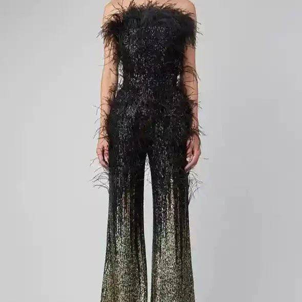 Produktbild von Elegantes Bandage-Maxikleid mit Diamanten – Bodenlang & Quadratkragen in S, erhältlich bei Hot Fashionista