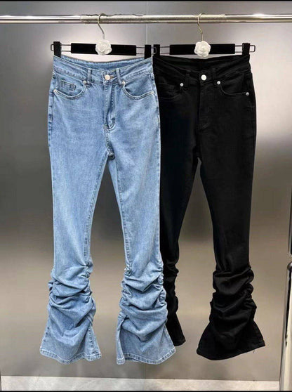 {{ product_title }} – Exklusive Damenmode für besondere Anlässe | HotFashionista.de