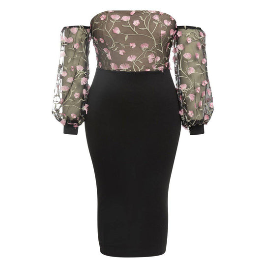 Produktbild von Elegantes Bandage-Maxikleid mit Diamanten – Bodenlang & Quadratkragen in s, erhältlich bei Hot Fashionista