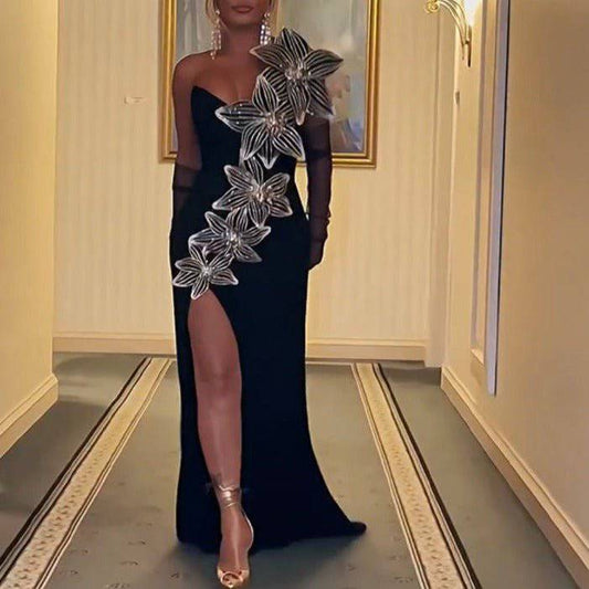 Produktbild von Elegantes Bandage-Maxikleid mit Diamanten – Bodenlang & Quadratkragen in S, erhältlich bei Hot Fashionista