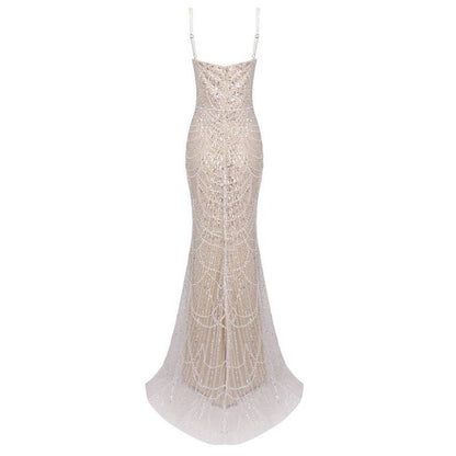 {{ product_title }} – Exklusive Damenmode für besondere Anlässe | HotFashionista.de