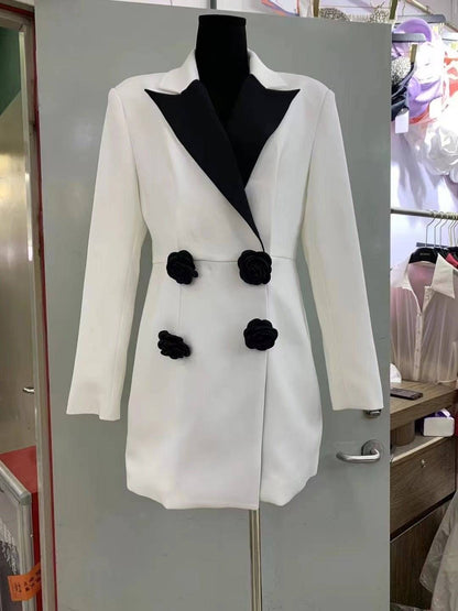 {{ product_title }} – Exklusive Damenmode für besondere Anlässe | HotFashionista.de
