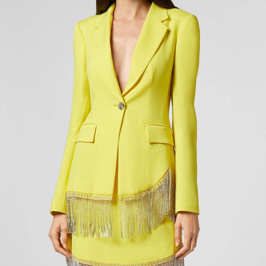 {{ product_title }} – Exklusive Damenmode für besondere Anlässe | HotFashionista.de