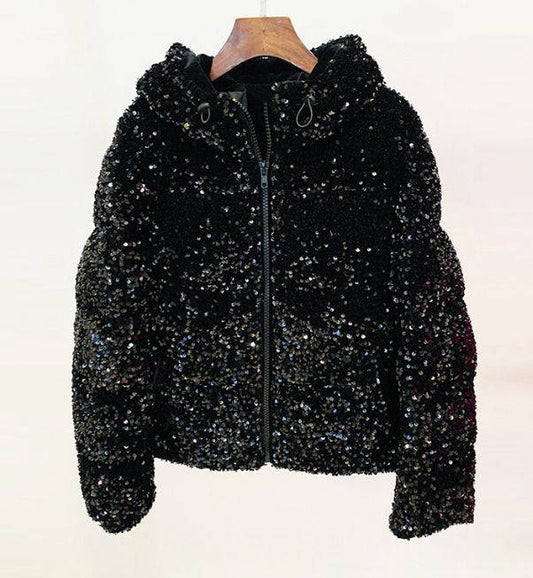 {{ product_title }} – Exklusive Damenmode für besondere Anlässe | HotFashionista.de