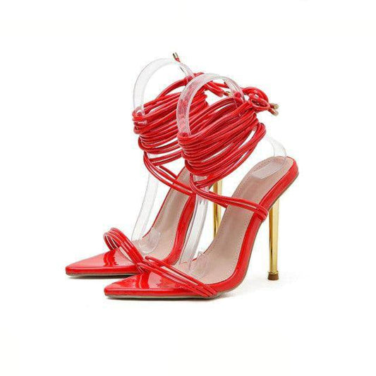 Produktbild von Elegantes Bandage-Maxikleid mit Diamanten – Bodenlang & Quadratkragen in Red, erhältlich bei Hot Fashionista