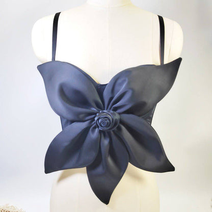 {{ product_title }} – Exklusive Damenmode für besondere Anlässe | HotFashionista.de