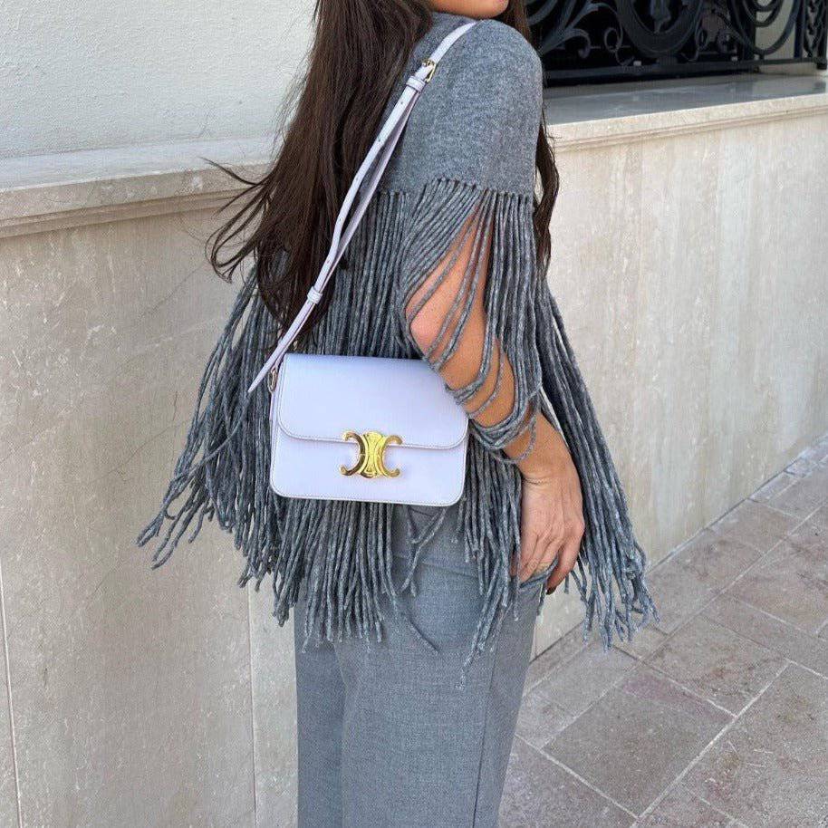 {{ product_title }} – Exklusive Damenmode für besondere Anlässe | HotFashionista.de