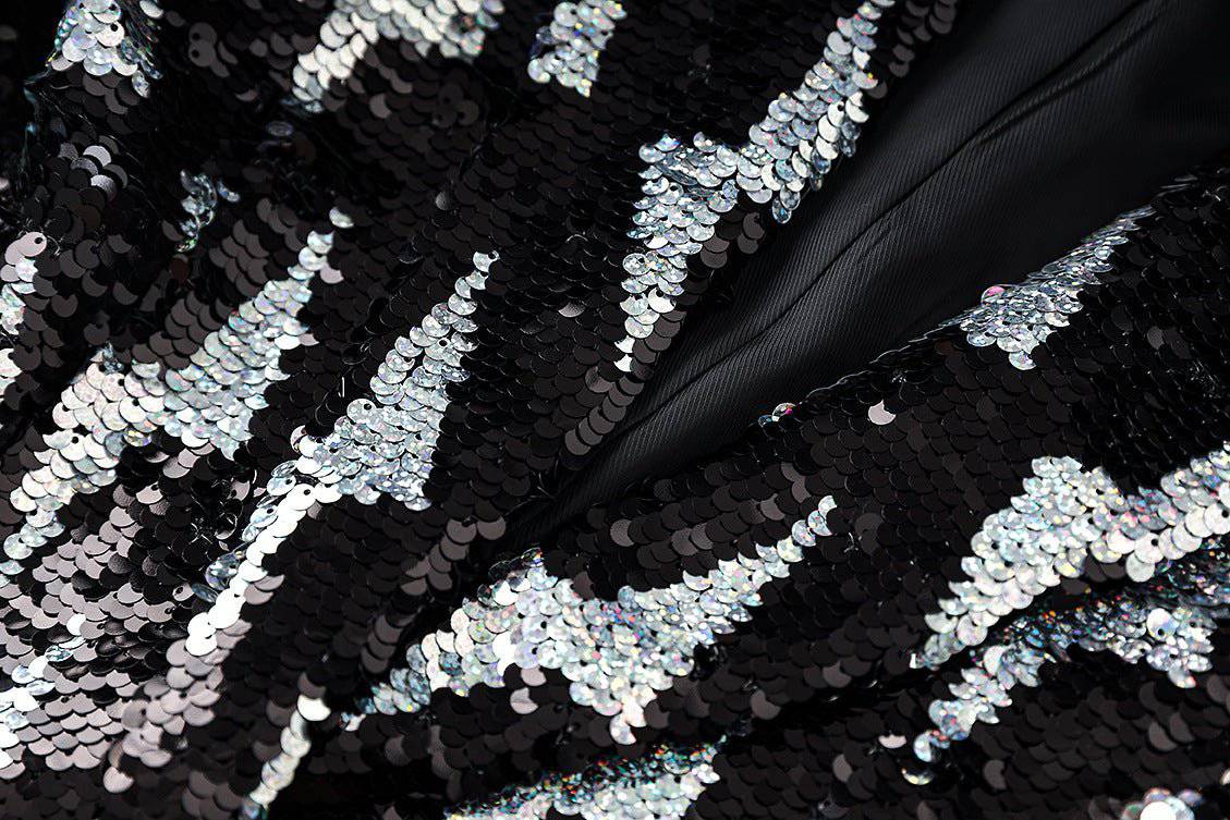 Elegantes Bandage-Maxikleid mit Diamanten – Bodenlang & Quadratkragen
