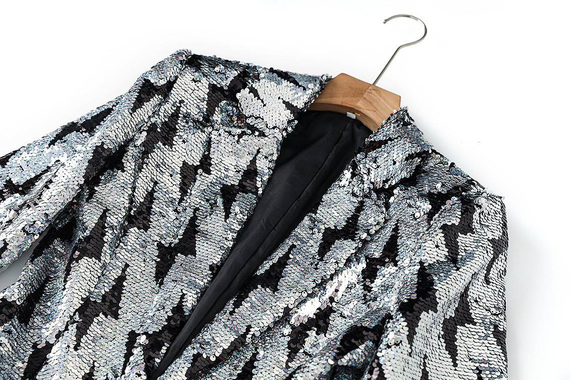 Elegantes Bandage-Maxikleid mit Diamanten – Bodenlang & Quadratkragen