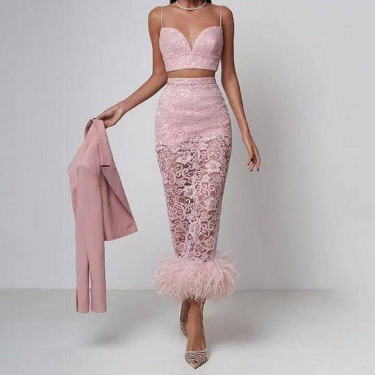 Produktbild von Elegantes Bandage-Maxikleid mit Diamanten – Bodenlang & Quadratkragen in Apricot, erhältlich bei Hot Fashionista