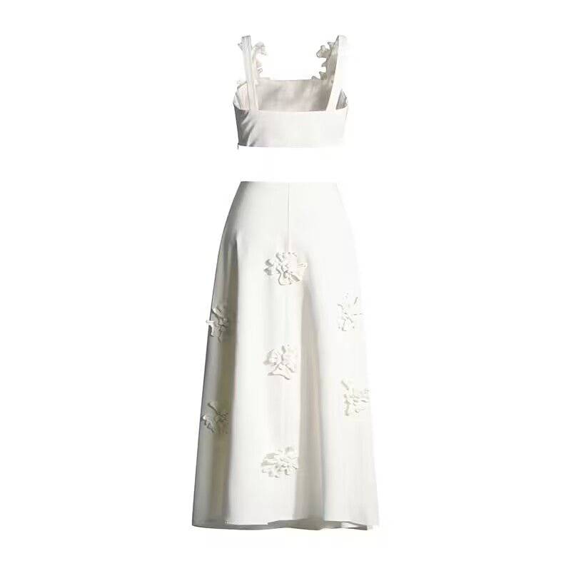 {{ product_title }} – Exklusive Damenmode für besondere Anlässe | HotFashionista.de