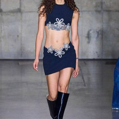 {{ product_title }} – Exklusive Damenmode für besondere Anlässe | HotFashionista.de
