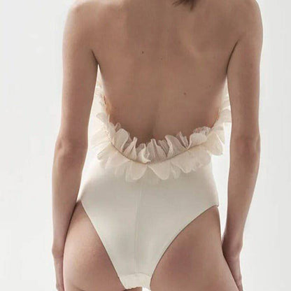 {{ product_title }} – Exklusive Damenmode für besondere Anlässe | HotFashionista.de