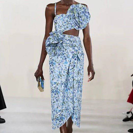 Produktbild von Elegantes Bandage-Maxikleid mit Diamanten – Bodenlang & Quadratkragen in S, erhältlich bei Hot Fashionista