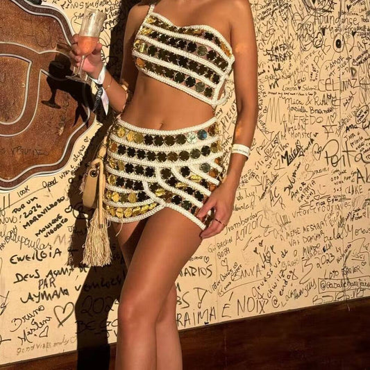 Produktbild von Elegantes Bandage-Maxikleid mit Diamanten – Bodenlang & Quadratkragen in White, erhältlich bei Hot Fashionista