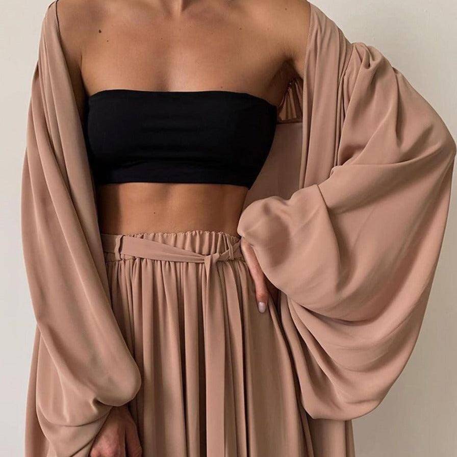 Produktbild von Elegantes Bandage-Maxikleid mit Diamanten – Bodenlang & Quadratkragen in Cider, erhältlich bei Hot Fashionista