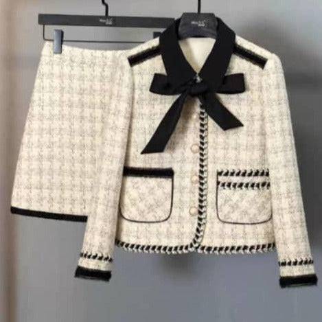 Elegantes Bandage-Maxikleid mit Diamanten – Bodenlang & Quadratkragen