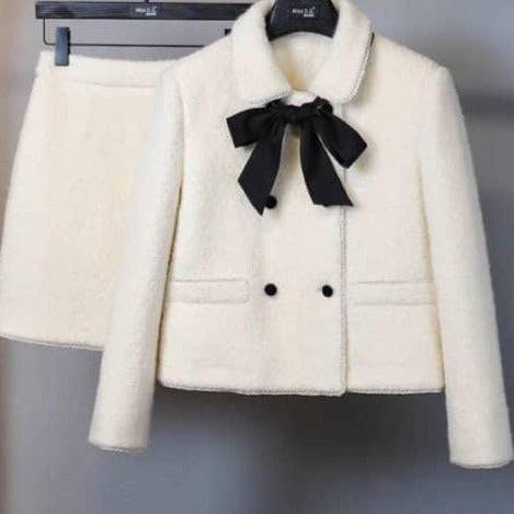 Elegantes Bandage-Maxikleid mit Diamanten – Bodenlang & Quadratkragen