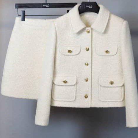 {{ product_title }} – Exklusive Damenmode für besondere Anlässe | HotFashionista.de