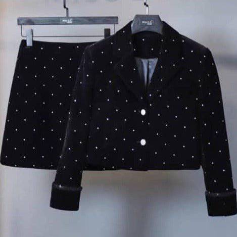 Elegantes Bandage-Maxikleid mit Diamanten – Bodenlang & Quadratkragen