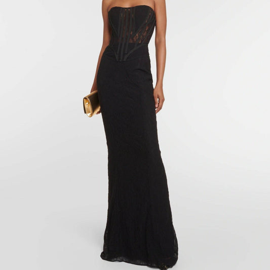 {{ product_title }} – Exklusive Damenmode für besondere Anlässe | HotFashionista.de